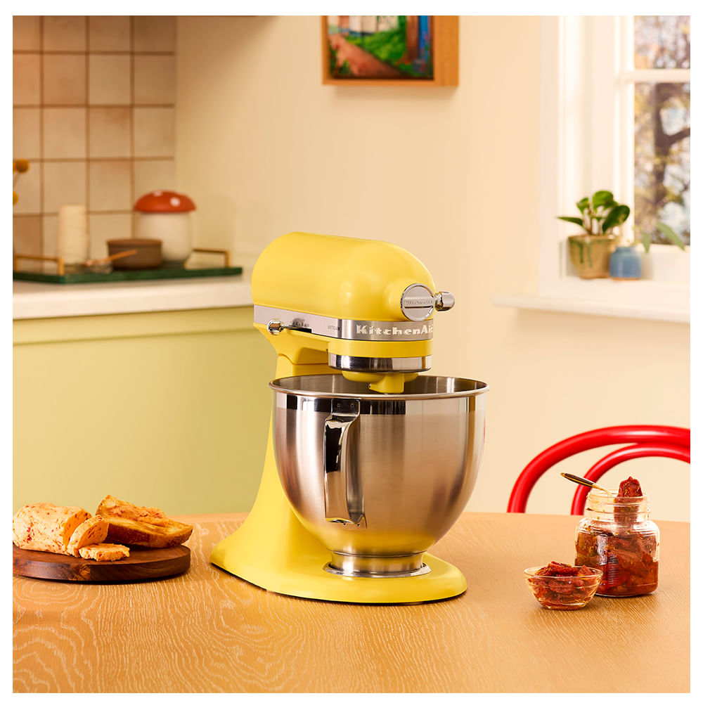 Batedeira KitchenAid Artisan com 10 Velocidades e 04 Batedores Butter