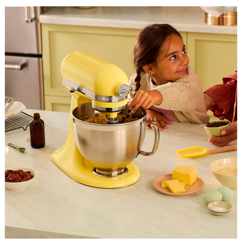 Batedeira KitchenAid Artisan com 10 Velocidades e 04 Batedores Butter
